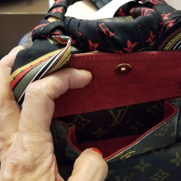 Louis Vuitton Ecentricite - Picture 7 of 8